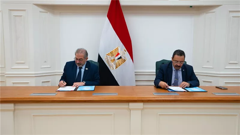 جامعة الإسكندرية توقع اتفاقية لانضمام مستشفى سموحة للتأمين الصحي الشامل